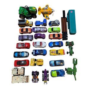 Hot Wheels MatchBox Mattel Lot 32 Cars Vehicles 80s 90s 2000s Diecast